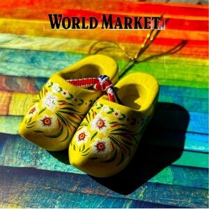 🎄 🆕 World Market | Hand-Painted Wooden Dutch Shoes